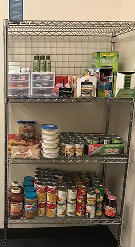 https://www.sandiego.edu/sustainability/images/food%20pantry1.jpg